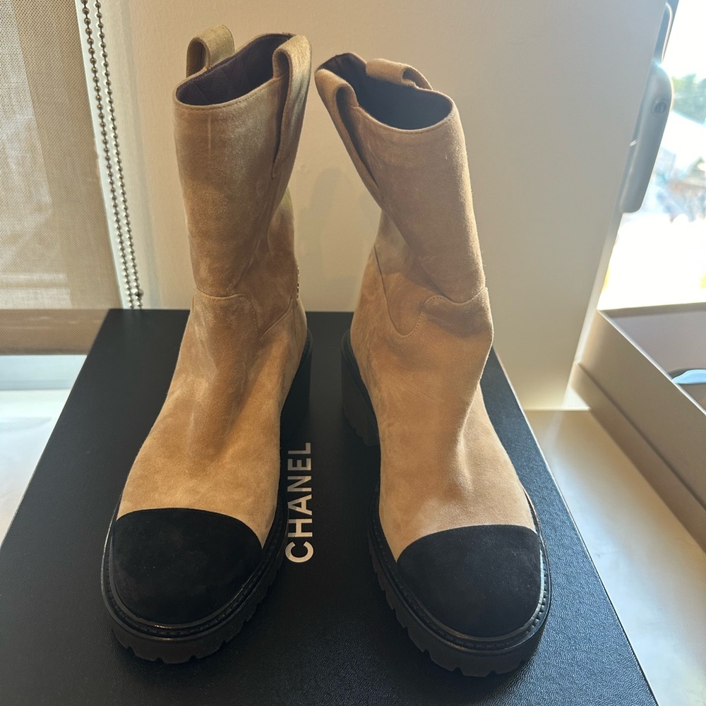 *NWT* Chanel Suede Ankle Boots